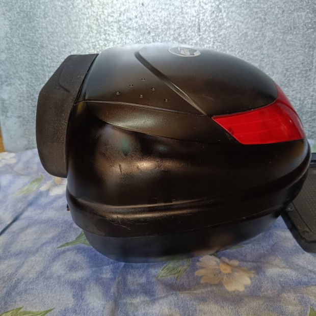Givi túradoboz csomagtartó