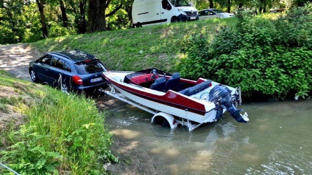 Glidestar siklóhajó/motorcsónak 20LE négyütemű Új Yamaha motorral