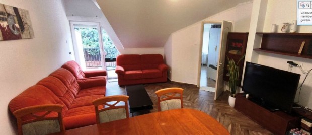 G�d, Kerekerd� utca, 107 m2-es, t�rsash�zi lak�s, 4 szob�s, j�