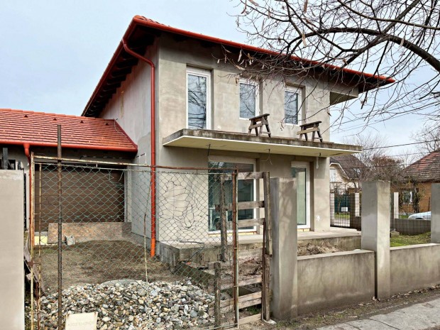 G�d dunai oldal�n �j �p�t�s� ikerh�zf�l elad�