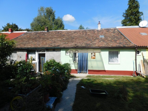 G�d-fels�n Elad� Sorh�zi Lak�s!