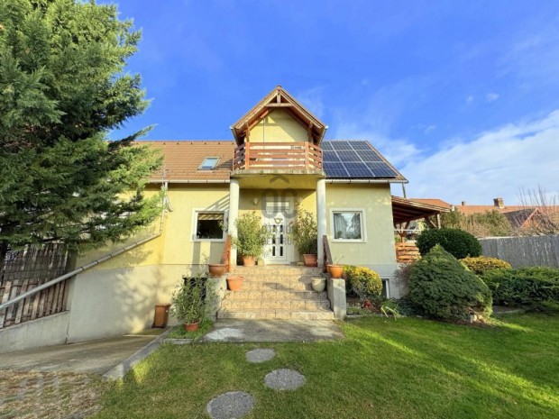 G�di 135 nm-es h�z elad�