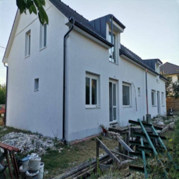 Gödöllő ikerház 5 szoba 139m2