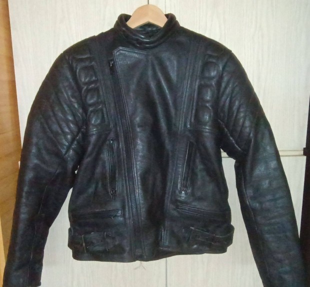 Gold Wing motoros brkabt s nadrg