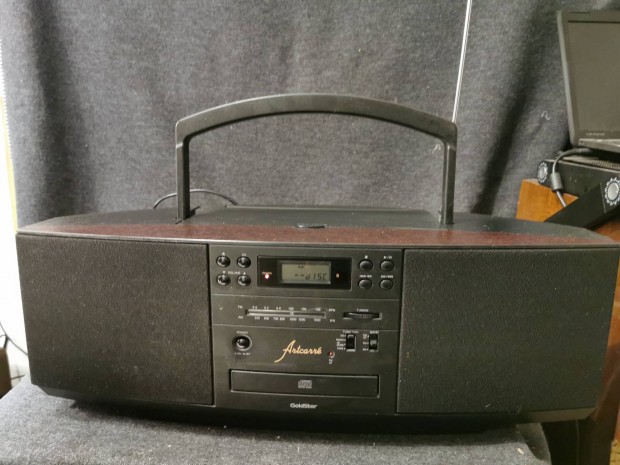 Goldstar Vintage Boombox 