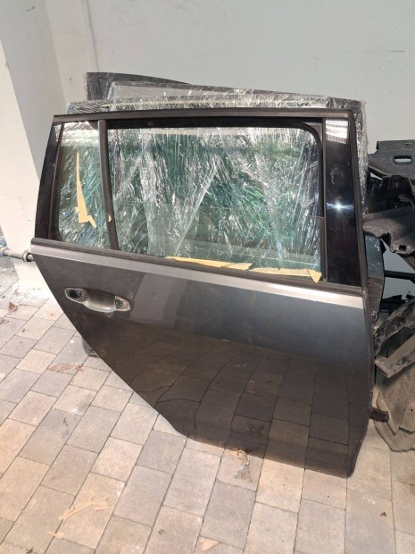 Golf7 kombi Első és hátsó ajtók, Csomagtér ajtó is