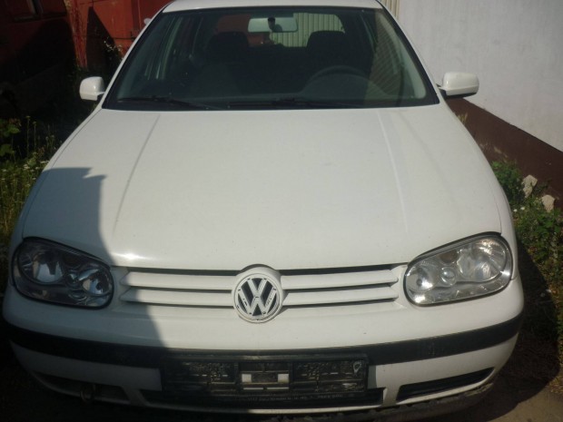 Golf 4 karosszria elemek eladk
