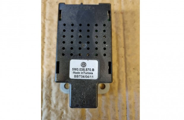 Golf 5 antenna erősítő zajszűrő modul 5M0035570B