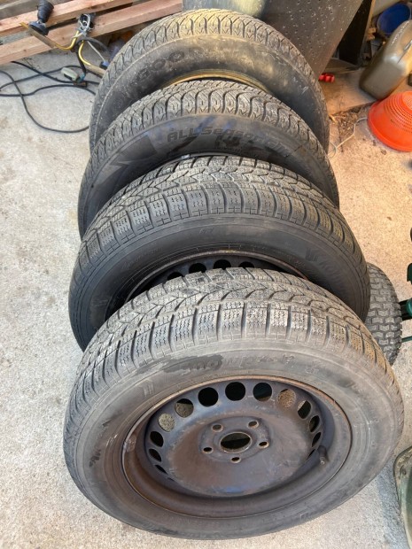 Golf 5 lemezfelni 5*112 R 15
