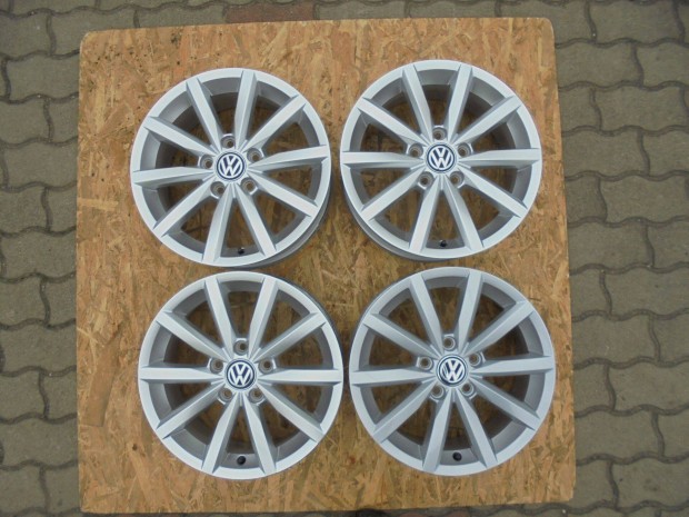 Golf 7-es 5 x 112-es gyári alufelni jó állapotban eladó