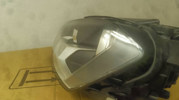 Golf VII bal fenyszóró , nagyon jó állapotban eladó