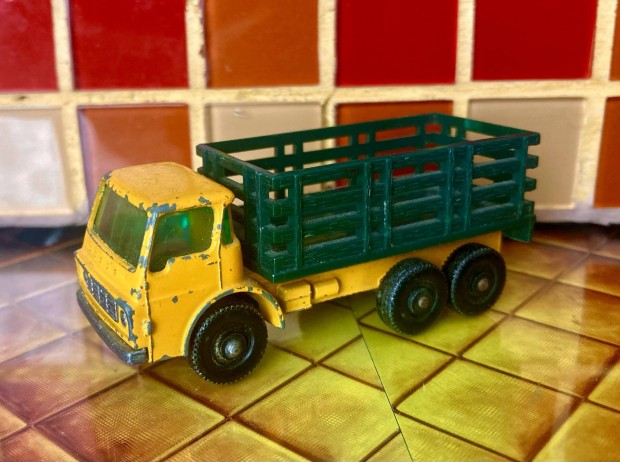 Gombkerek Matchbox Stake Truck - rcsos teheraut