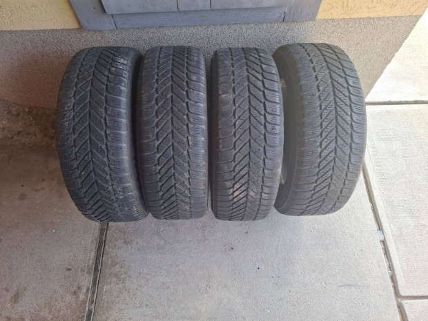 Good Year 195/60 R15 88T