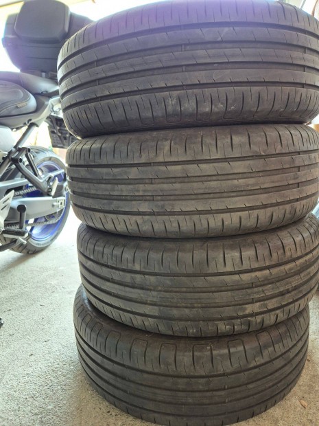Good Year Efficient Grip 205/60R16 ny�rigumi 4db elad�
