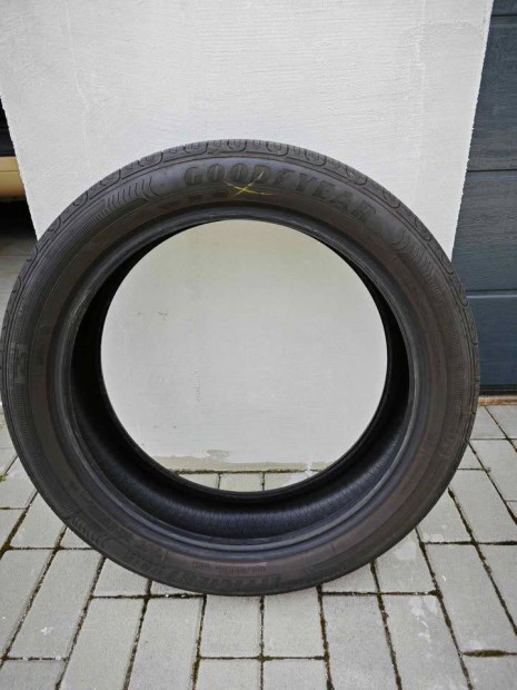 Good Year Efficient Grip nyári gumi abroncs 195/55 R20 méret