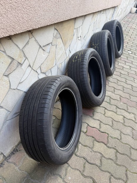 Good Year Efficientgrip Performance 215/55 R18 gumik DOT2420