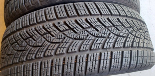 Good/Year U.G. Performance MO 225/45 R18 téli gumik 4db