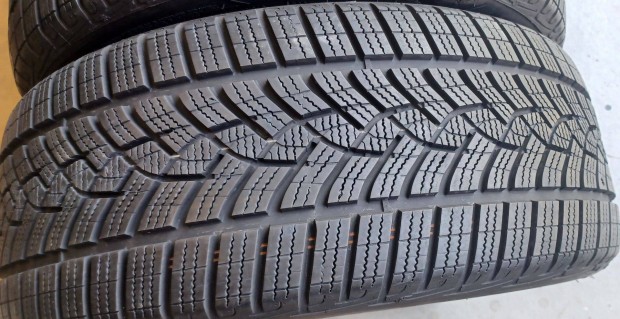 Good/Year U.G. Performance MO 225/45 R18 tli gumik 4db.7mm