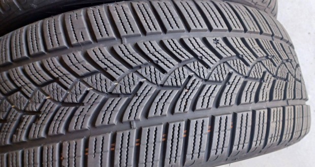 Good/Year Ultra Grip Performance MO 225/45 R18 téli gumik 4db