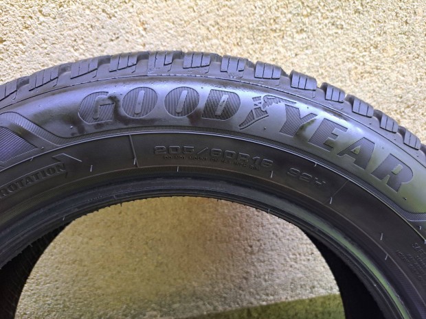 Good Year Ultragrip 9+ 205/60/R16