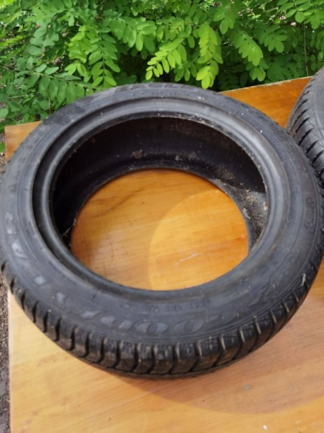 Good Year ngyvszakos gumiabroncs, mrete 205 / 55 R 16 94V, 8mm