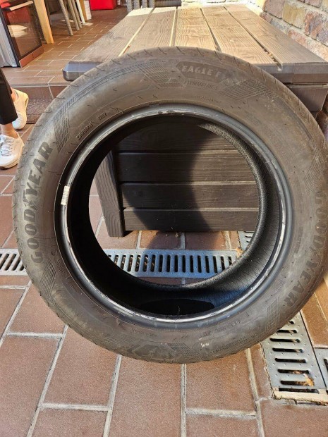 Good Year nyri gumi 235/55/R18