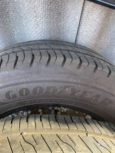 Good Year nyárigumi 2 db. 215/65 R16 C