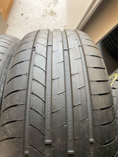 Good year 215/50 r18 ny�ri gumi �j 215/50r18