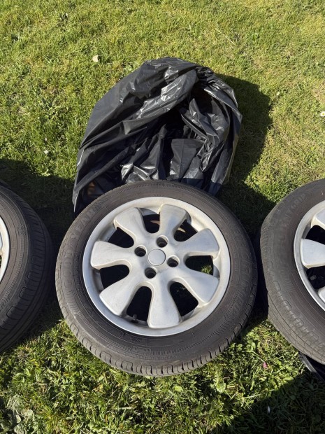 Goodyear 185/55 R15 ny�ri gumi plusz 4x98 alufelni