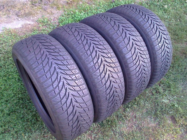 Goodyear 195/55 R16 tliek