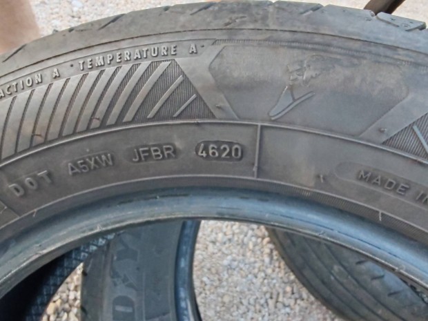 Goodyear 205/60 16' nyári 32/4db