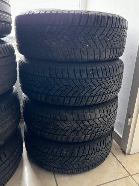 Goodyear 215/50 r18 215/50r18 tli gumi