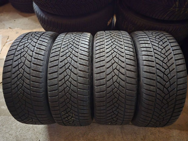 Goodyear 225/45 R18 Defekttűrő rsc téli gumi garnitúra 4db