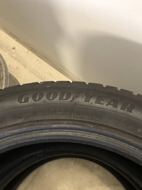 Goodyear 225/50r18 225/50 r18 tligumi 2db