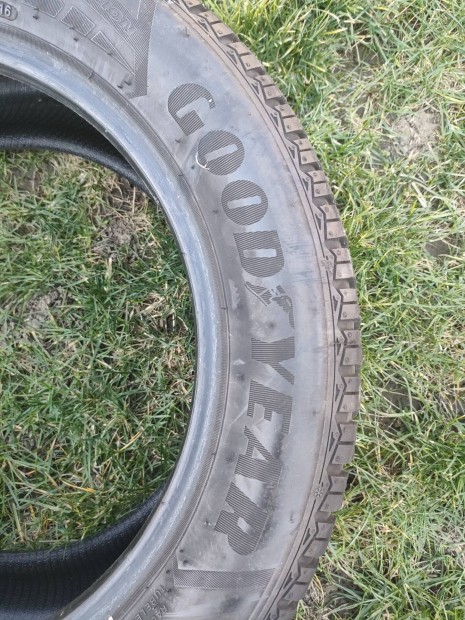 Goodyear 4 db gumi