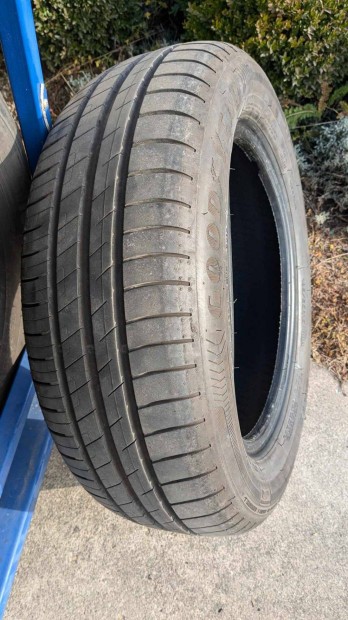 Goodyear Efficient Grip 4db nyrigumi