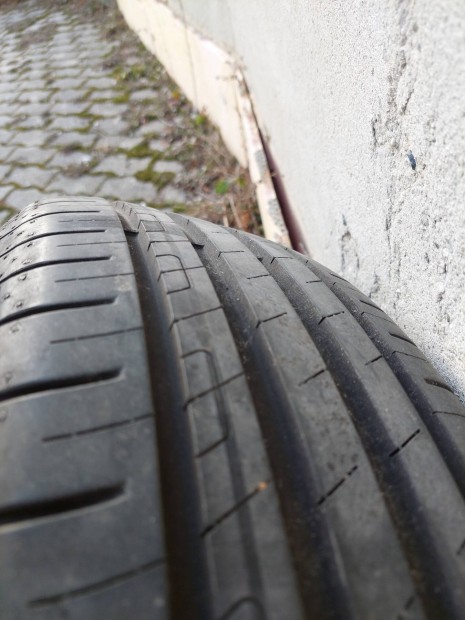 Goodyear Efficient Grip Performance Gumiabroncs 4db