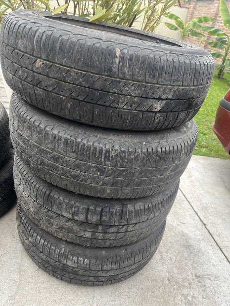 Goodyear GT3 185/65 R15 88T gumiabroncsok lemezfelnin