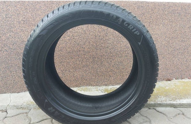 Goodyear Perf G1 235/45 R17 téli gumik