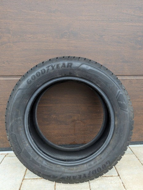 Goodyear Performance+ SUV 235/60 R18 Bolti R Felrt!