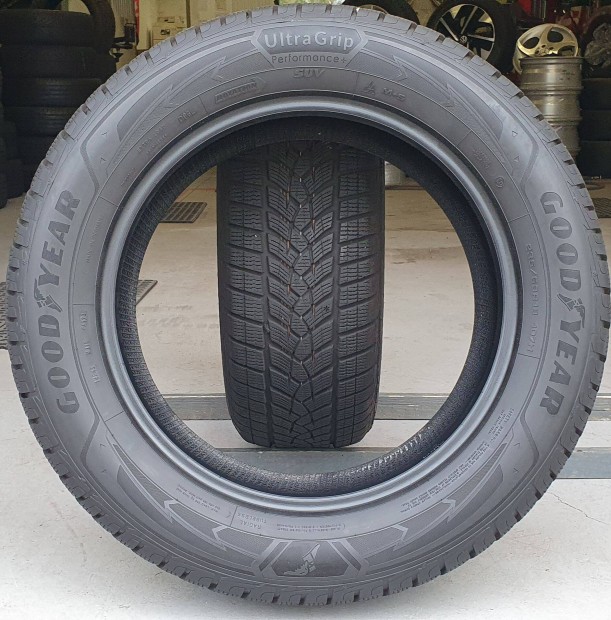 Goodyear Ultragrip SUV 235/60 R18 tli gumi 2db 2023. /T188