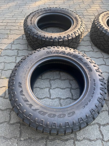 Goodyear Wrangler duratrac 255/70r18 terepgumi