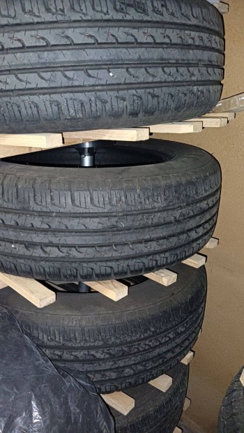 Goodyear efficientgrip 225/65 R17