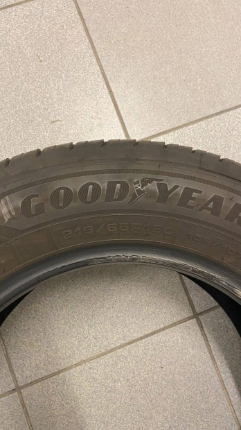 Goodyear furgon nyri gumi 215/65r16C