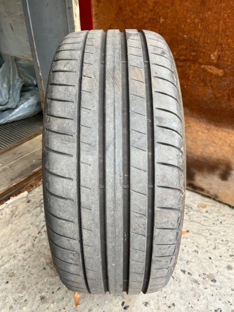 Goodyear gumiabroncs elad