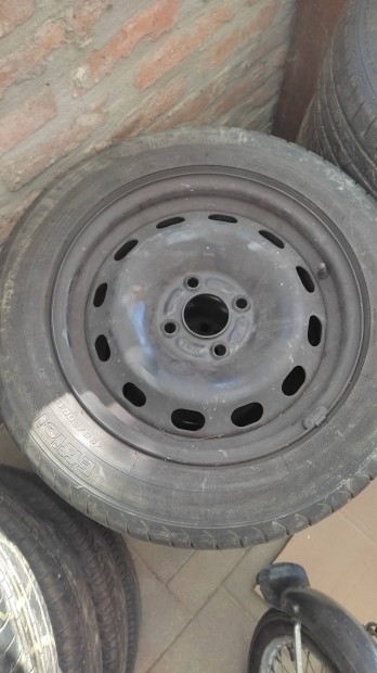 Goodyear nyri gumi lemezfelni ford