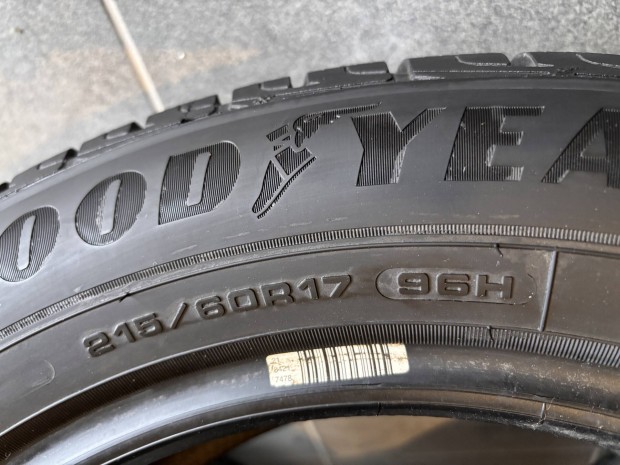 Goodyear t�ligumi 215/60 R17