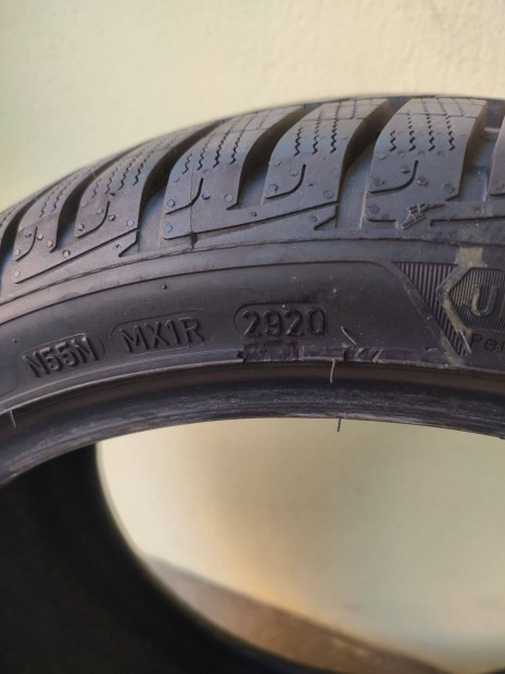 Goodyear ultragripp performance 225/40/18 92V Téli gumi 1db !!!(7mm)
