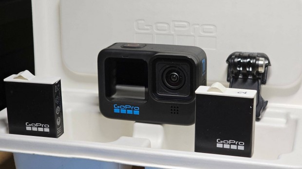 Gopro Hero 11 Black - 5.3k akcikamera - 2 akku, kijelzflia