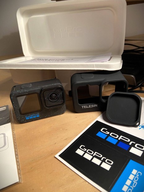 Gopro Hero 12 kamera, tokkal, védőfóliával